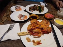 -三英温泉度假酒店-自助餐厅