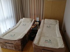 -崇英经络足疗(曲江店)