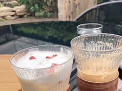 -桉树林A coffee 森林餐厅(三圣乡店)