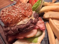 -恰餐厅及酒吧 CHAR Bar & Grill (北京丽都皇冠假日店)