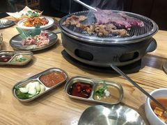 -青瓦餐厅·生鱼片·韩园烤肉(西塔店)