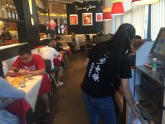 -必胜客(武汉欢乐谷店)