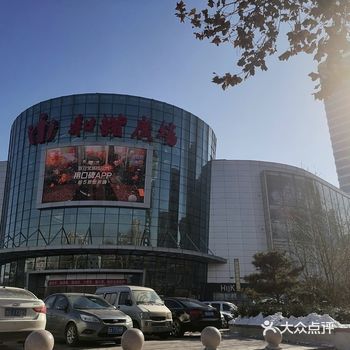 如果坐公交车可以坐到千禧龙大酒店站
