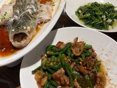 -黄泥岗·地道湖北菜(奥特莱斯店)