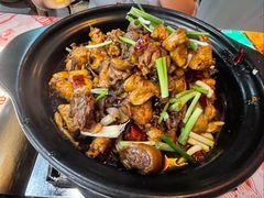 招牌鸡煲-耙吉吉川味小酒馆(本地人回头店)