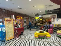 -MAGE麦其天地儿童乐园(滨江百联店)