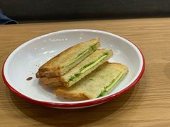 咖椰吐司-HELLO 27 意面·沙拉·帕尼尼