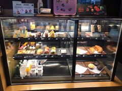 面包甜点陈列柜-星巴克(长沙乐和城门店)