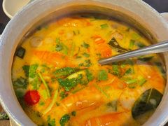 -大头虾越式风味餐厅(光明广场店)