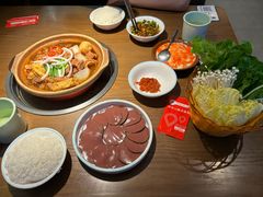 -蔡婶牛腩牛杂煲(长安万科店)