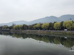 -披云山庄