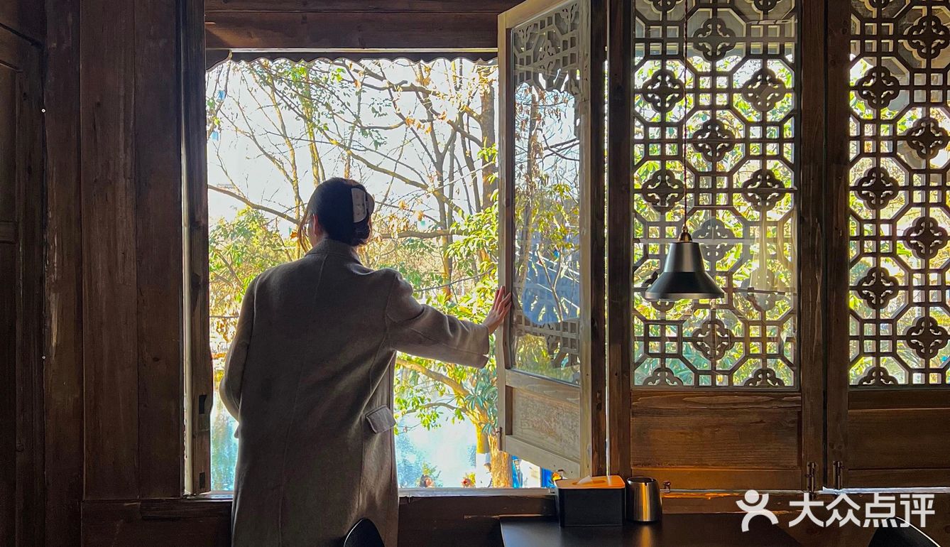 藏在贵阳公园里的古风精酿融合西餐店🏮仿佛在下江南