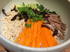 -云海肴·汽锅鸡·云南菜(天山百盛优客店)