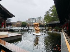 -绳金塔