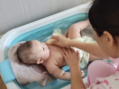 -爱的果实月嫂育婴师(世纪东方店)