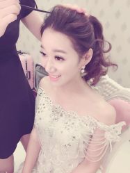 艾米丽新娘造型-艾米丽婚纱礼服