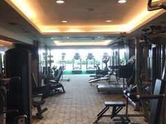 -深圳富苑皇冠假日套房酒店