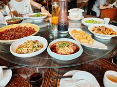-万重锦·人文川菜馆(骡马市店)