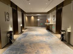 -深圳国际会展中心希尔顿酒店(前海华发冰雪世界店)
