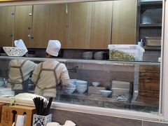 -李与白包子铺(桐梓林店)