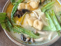 -曼听小寨海鲜烧烤·大连辣炒大王(盖州街店)