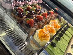 -W COLLECTIVE  DESSERT SHOP