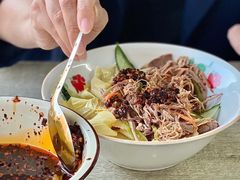 -正宗胖子抻面馆(岭东路店)