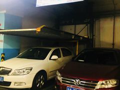 场地-环球港-停车场