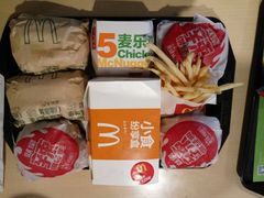 -麦当劳(展览路店)
