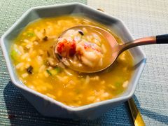 招牌小龙虾红汤泡饭-蜜桃花开·中西融合菜E&W(南长街店)