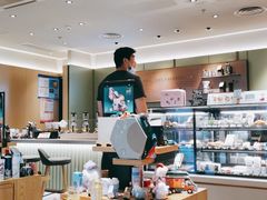 -星巴克臻选(上海中环广场2F店)