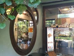 -莓园冰淇淋店