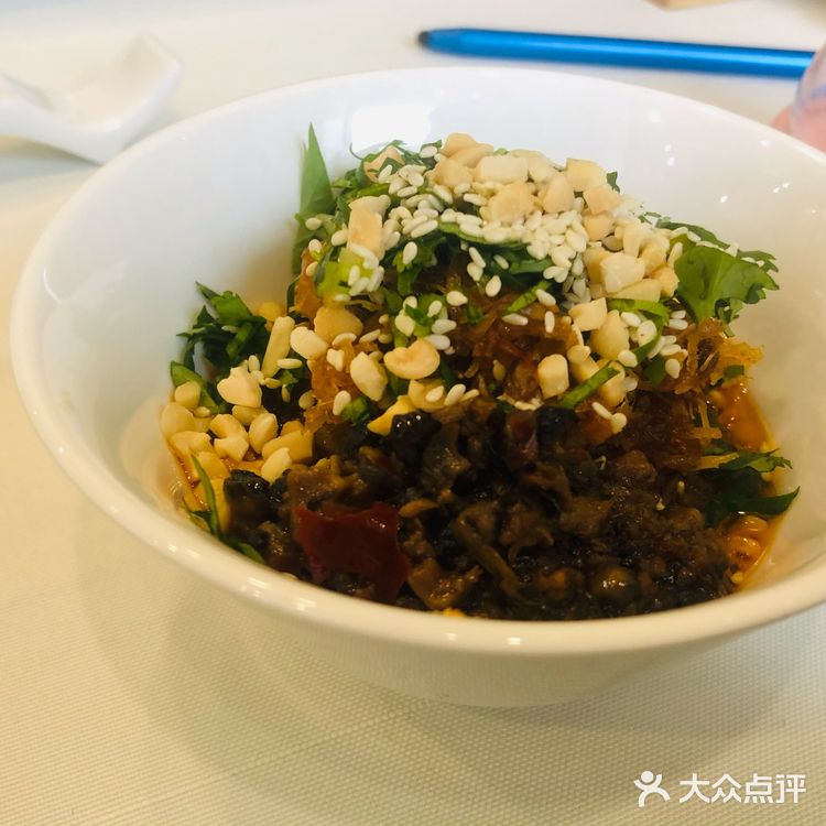 他们家的甜点是最后上的，不会像其他家一样不定时上