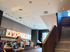 -星巴克(杭州湖滨银泰E区店)