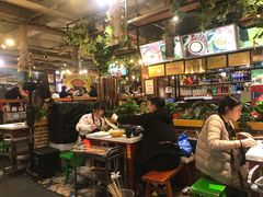 大堂-钢管厂歆瑞源油卤串串香(春熙路太古里店)