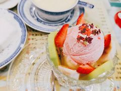 鲜果冰淇淋-广信牛奶甜品世家(台东店)
