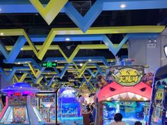 -反斗乐园π·电玩·高空拓展·蹦床(龙华天虹店)
