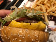 -The Habit Burger Grill 哈比特汉堡(复兴soho店)
