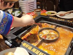 -老牌坊云南鱼豆花火锅(爱建店)