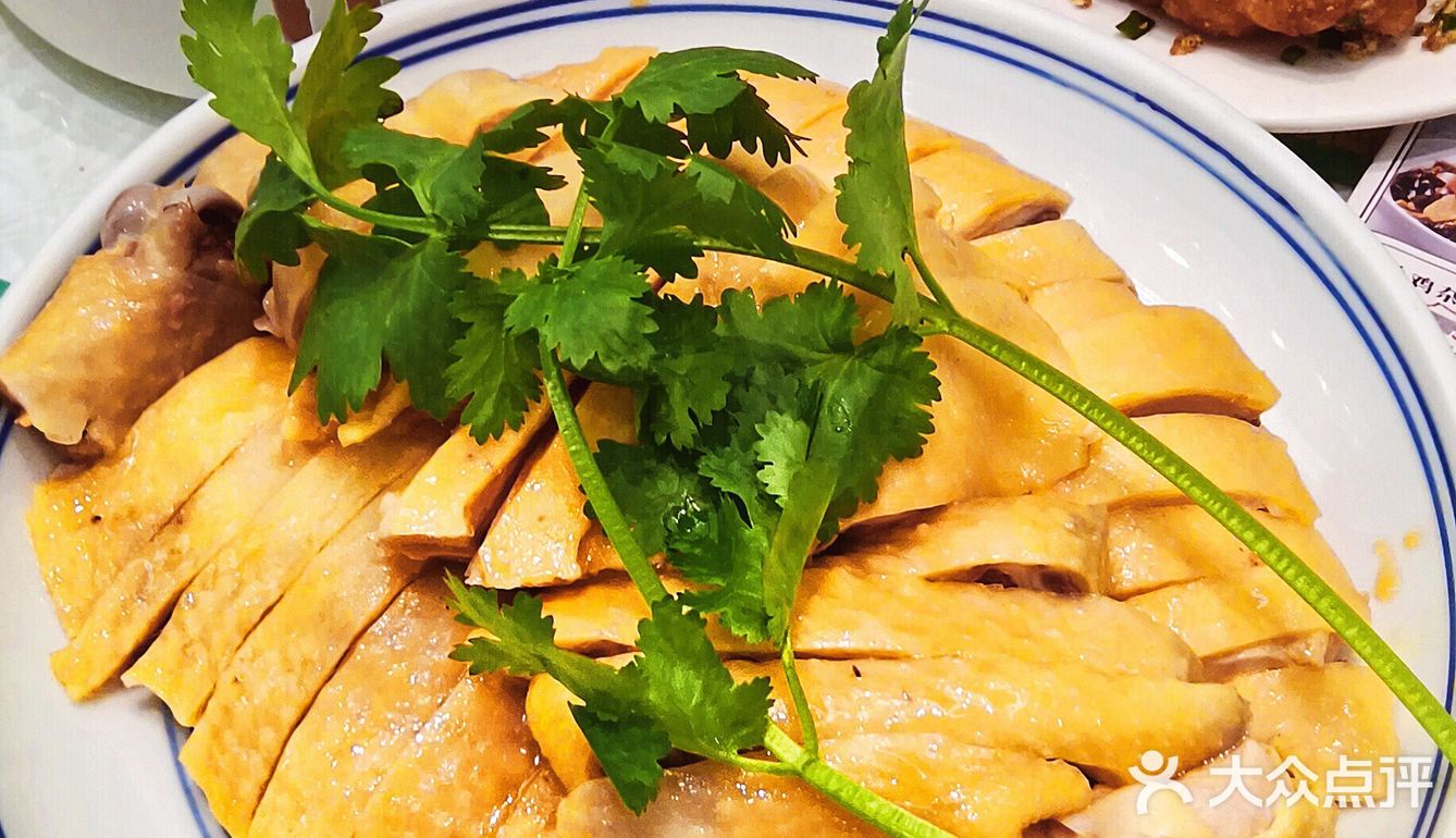 苏州城也有老上海风潮，白斩鸡正是儿时的味道～