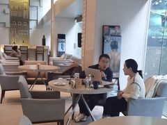 -上海古井假日酒店 · 井廊吧