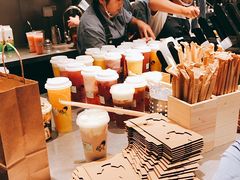 -喜茶(上海打浦桥日月光gelato lab+店)