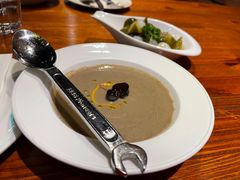 -1886德国汽车餐厅(外滩十六铺码头店)