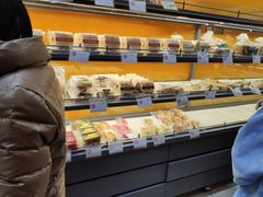 面包甜点陈列柜-凯司令西点房(虹桥路站店)