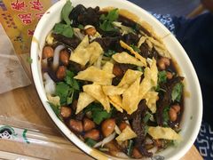 正宗牛肉抱罗粉-千盛海南粉(金鸡岭店)
