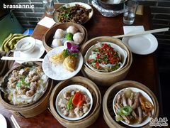 窗边一桌子-澳门西南饭店·粤菜·茶市·手工点心(华海路店)