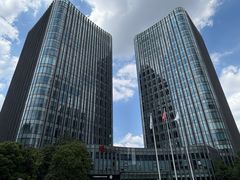 -上海跨国采购会展中心