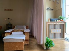 -耳语轻风专业采耳馆(古北花世界商业广场店)