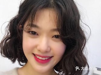 最适合细软发质的发型，羊毛卷和细发质的搭配