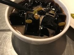 -龙巢盱眙龙虾·牛蛙·烧烤宵夜(八卦岭店)